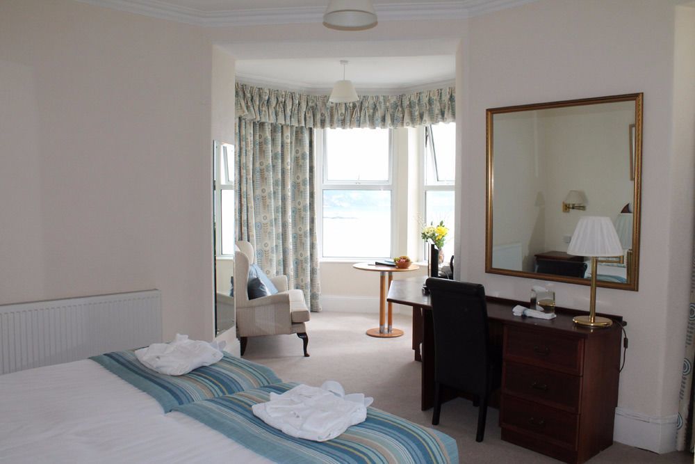 The Hannafore Point Hotel Looe Bagian luar foto