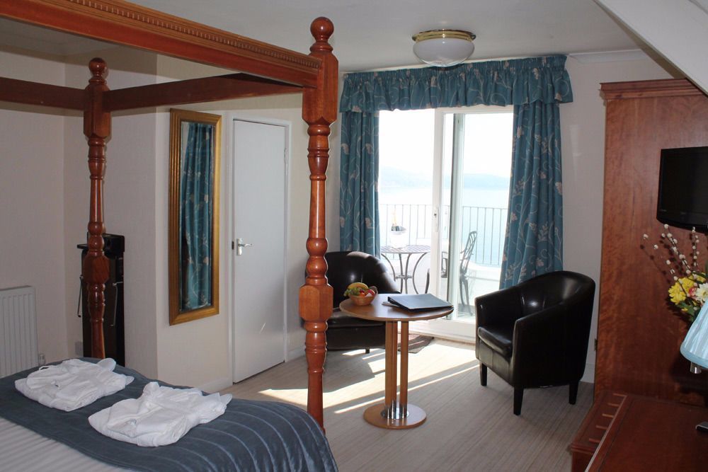 The Hannafore Point Hotel Looe Bagian luar foto